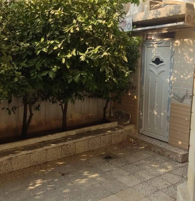 دار للبيع في حي السكر