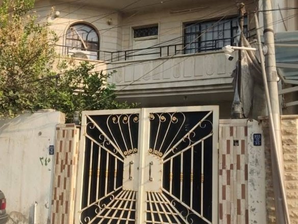 دار للبيع في حي السكر