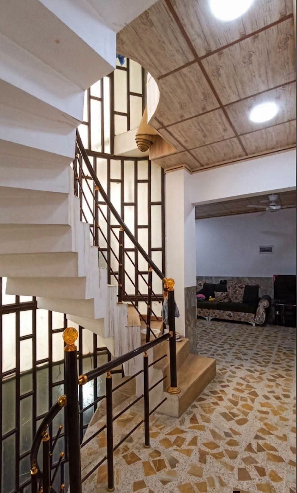 🏡 دار للبيع في القادسية الثانية
