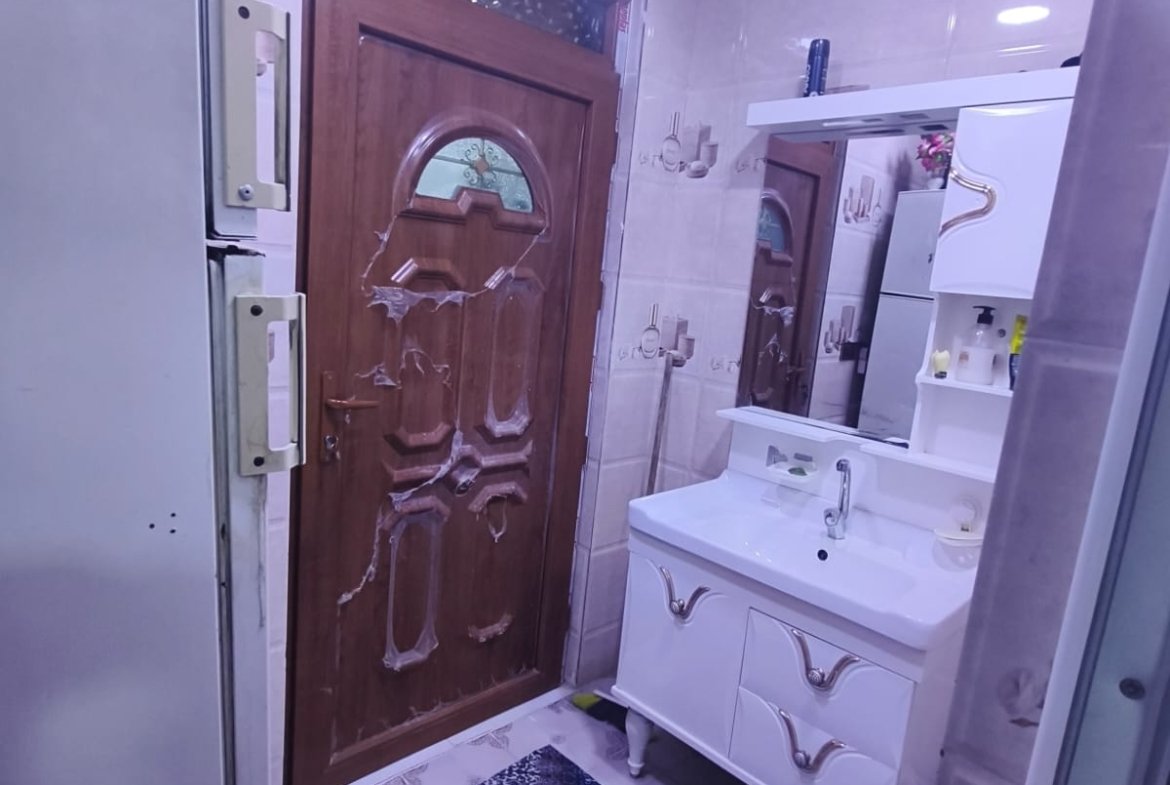 للبيع