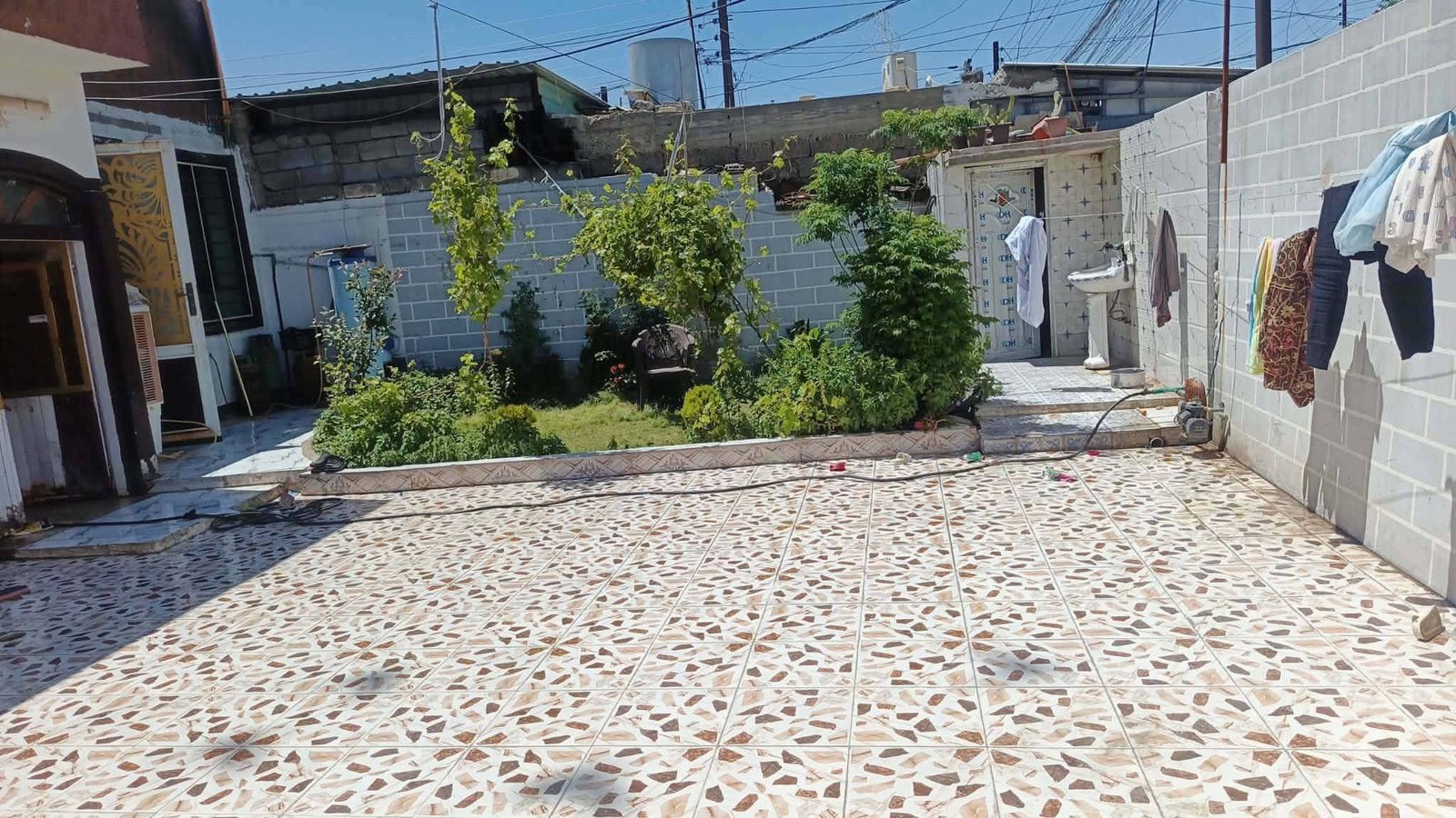 دار للبيع