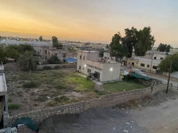 أرض للبيع