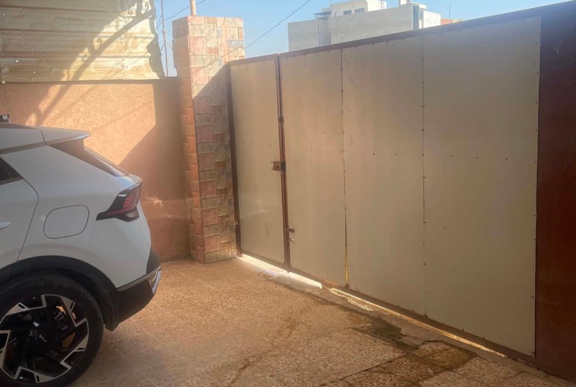 بيت / ارض للبيع